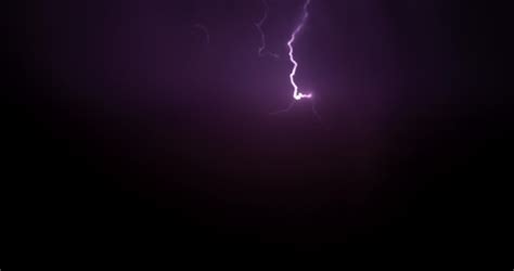 Giant Lightning Storm image - Free stock photo - Public Domain photo - CC0 Images