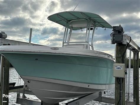 Used 2019 Robalo 200 Robalo, 34652 New Port Richey - Boat Trader