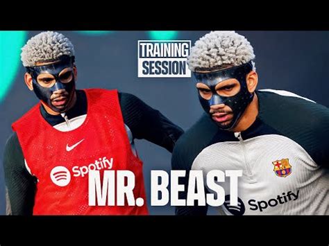 ⚔️GLADIATOR ARAUJO, SKILLS & GOALS 🎯⚽ | FC Barcelona training 🔵🔴 ...