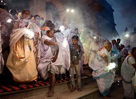The Ancient Origins of Diwali, India’s Biggest Holiday - History in the Headlines