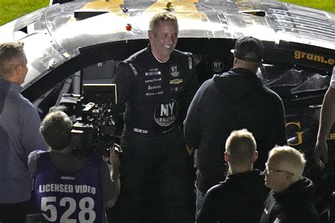 Greg Biffle races into Daytona 500 after 5-year hiatus | AP News