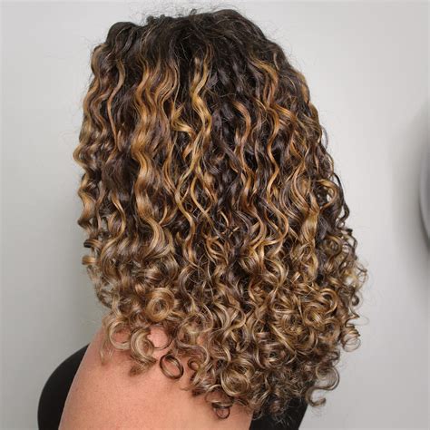 25 Balayage Ideas for Long and Short Curly Hair