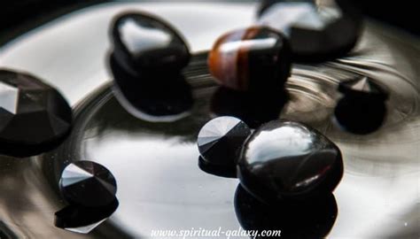 Onyx Meaning: Healing Properties, Benefits & Uses - Spiritual-Galaxy.com