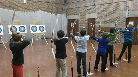 Children's Archery club, Children's archery lessons, Kids Archery in London