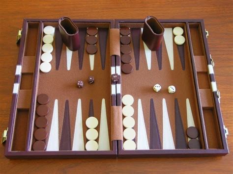 Juego Libre: Introducción básica al Backgammon