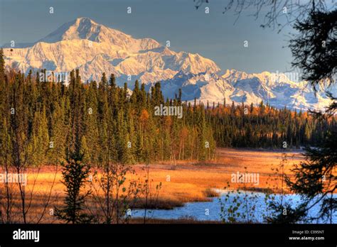 Mount mckinley hi-res stock photography and images - Alamy