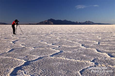 Bonneville Salt Flats Photographer | People in Nature | Synnatschke Photography