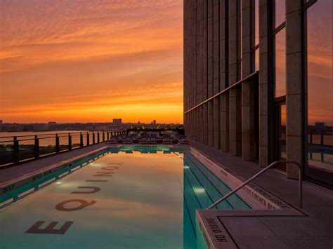 Saltwater and Rooftop Pools | Equinox Hotel New York