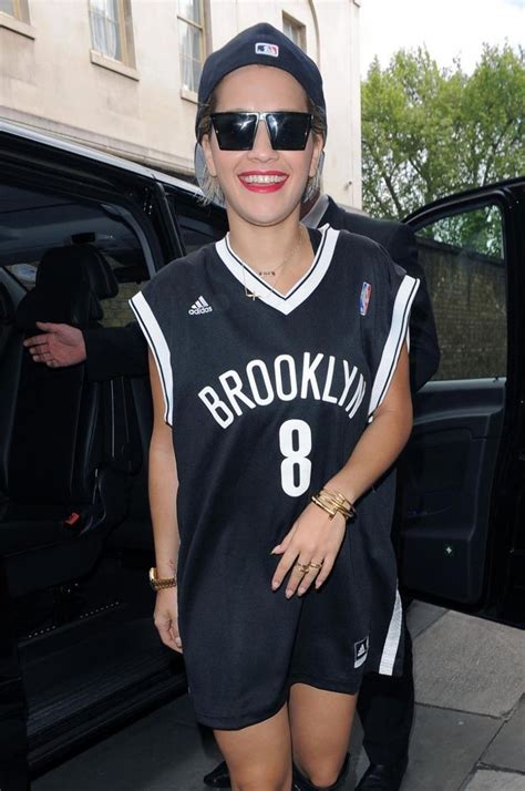 19 Stylish Ways to Wear a Sports Jersey | Jersey fashion, Adidas street ...