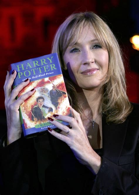 Mackenzie Jean Rowling Murray – Facts about Joanne Rowling's Daughter