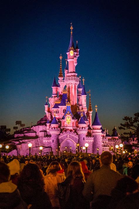 Disneyland Paris Castle 2024 Guide: History, Architecture & Fun Facts!