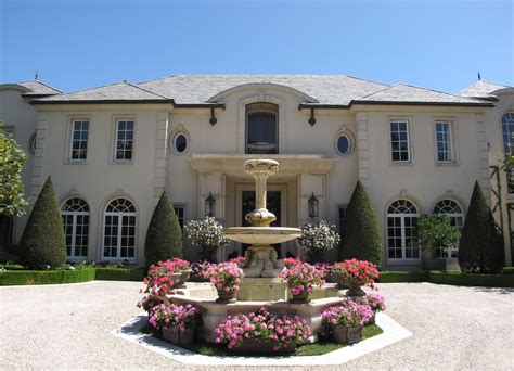 lisa vanderpump house - Google Search Lisa Vanderpump House, Vanderpump Style, Beverly Hills ...