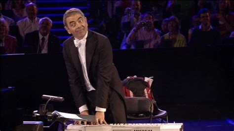 Mr Bean's Olympic orchestral appearance - BBC News