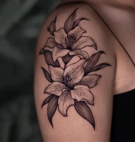 49 Tiger Lily Tattoo Designs To Show Strength And Beauty