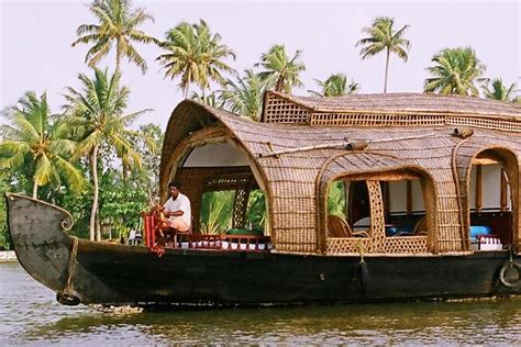 Alappuzha Houseboat Private Overnight Cruise from Kochi 2024