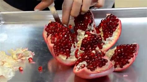 Pomegranate Cutting Technique - Fruit Cutting tip - YouTube