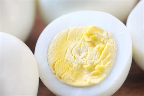 Green Yolk On Hard Boiled Egg: Is It Safe? - The Food Untold