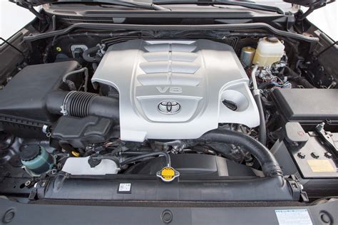 Toyota Land Cruiser Engine