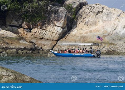 PANGKOR ISLAND, MALAYSIA - 17 DECEMBER 2017 : Tourist Enjoying Beach Activities and Return from ...