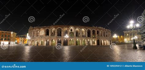 Verona Arena at Night - Roman Amphitheater Stock Photo - Image of ...