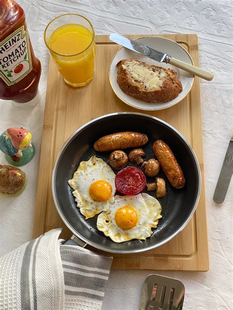 Full-size Fake Cooked Breakfast Fry-up in Ikea Frying Pan Prop Royal ...