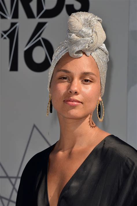 Alicia Keys Latest Photos - CelebMafia