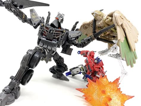 New Images of Transformers Studio Series Leader ROTB Scourge