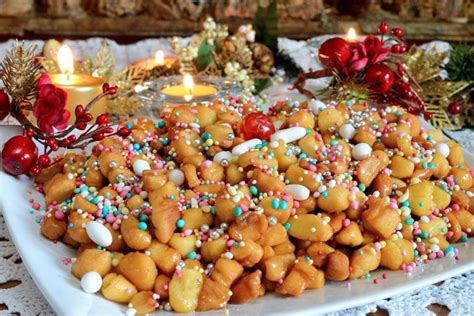 Struffoli: history and recipes - Gambero Rosso International