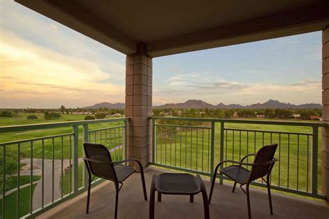 Embassy Suites Phoenix/Scottsdale - Pinnacle Golf Vacations