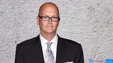 Scott Van Pelt Net Worth in 2023 How Rich is He Now? - Comprehensive ...