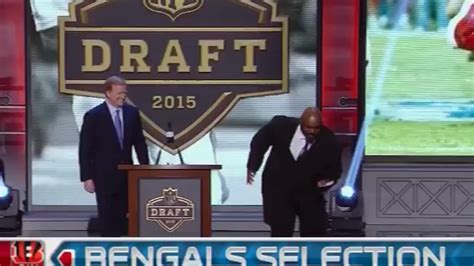 Ickey Woods does Ickey Shuffle, announces Bengals' draft pick ...