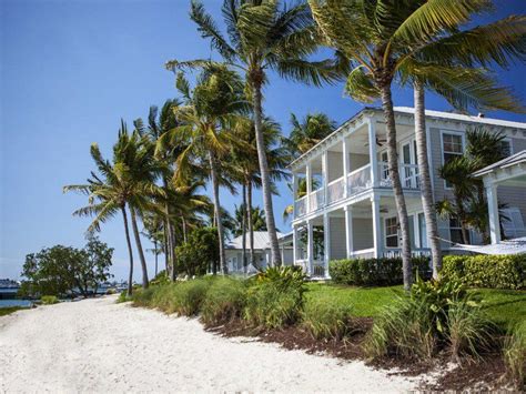 7 Best Key West, Florida Hotels & Resorts - TripsToDiscover | Beachfront cottage, Florida beach ...