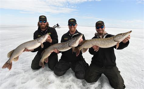 Ice Fishing | Arnesen's Rocky Point Lodge, Lake of the Woods