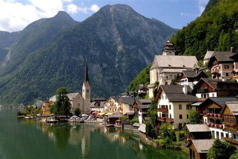 Private Day Trip to Hallstatt including Beautiful Alps in Vienna | My Guide Vienna