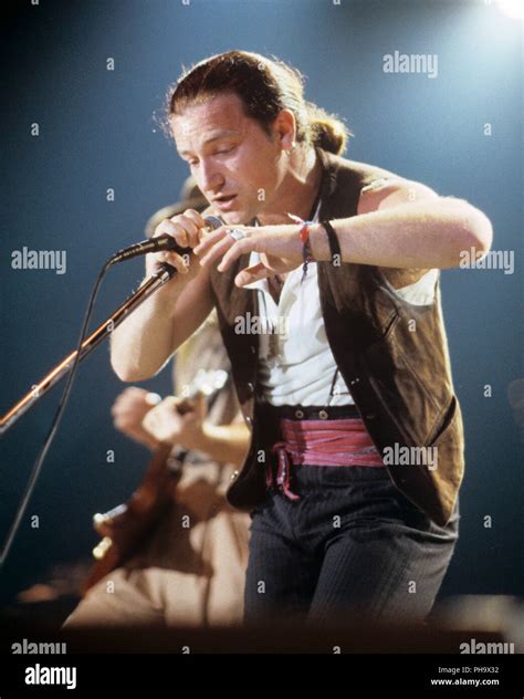 Bono (Paul David Hewson) (U2) on 21.07.1987 in München / Munich ...