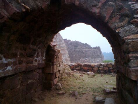 Tughlaqabad Fort Historical Facts and Pictures | The History Hub