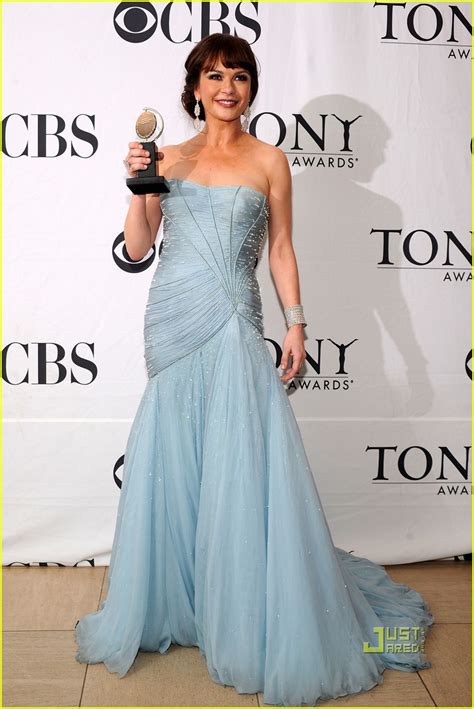 Catherine Zeta Jones Wins Tony, Sends In The Clowns: Photo 2458606 ...