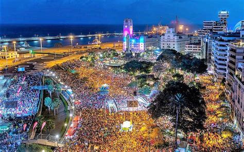 The famous Carnival of Santa Cruz de Tenerife :: The Carnival of Santa ...