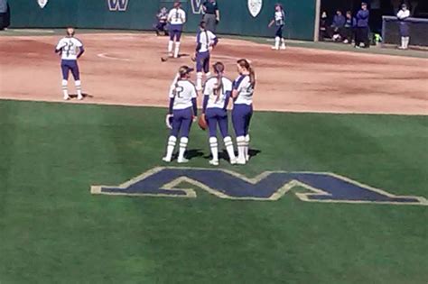 Five things I learned watching a Husky Softball practice - UW Dawg Pound