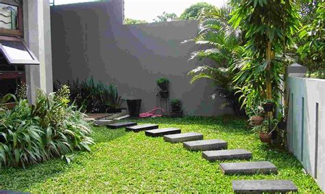 10 Desain Taman Depan Rumah Minimalis yang Bisa Jadi Inspirasi - Parboaboa