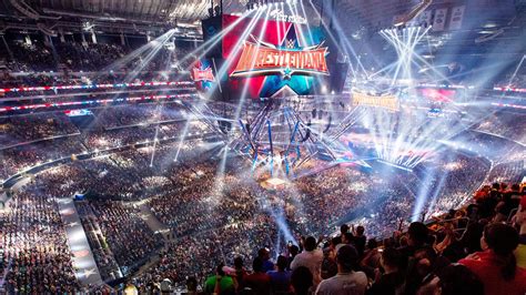 WrestleMania breaks more records