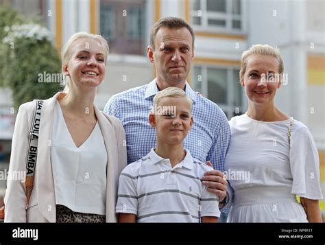 Alexei Navalny Family / S7vvjlp8olbl M - © ap photo / navalny campaign ...