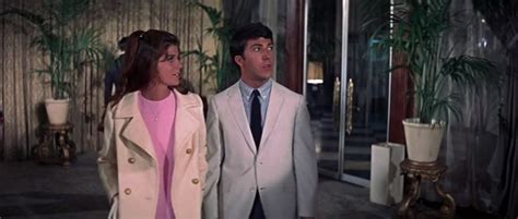 The Graduate Movie Plot Ending, Explained - The Cinemaholic