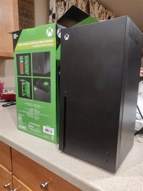 Xbox Mini Fridge : r/XboxSeriesX