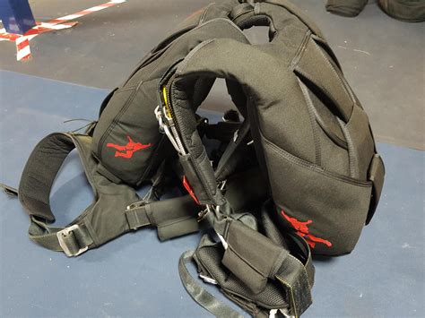 Skydiving Gear - Dropzone.com