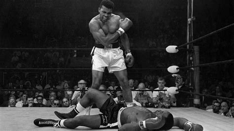 1965: Muhammad Ali knocks out Sonny Liston in title rematch | Archives ...