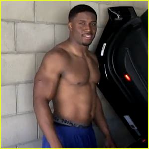 Reggie Bush Looks Buffer Than Ever in New Shirtless Video | Reggie Bush ...