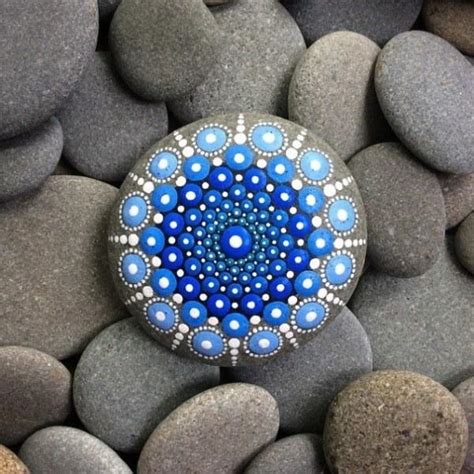 Intricate Art of Mandala Stones, Colorful Rockpainting Ideas