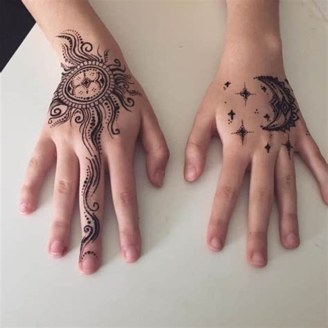 150 Unglaubliche Henna-Tattoo-Designs (Ultimativer Leitfaden, März 2021 ...