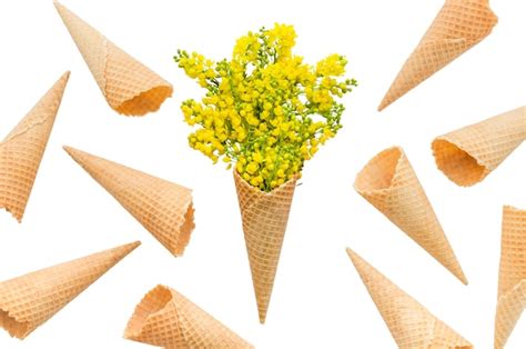 Free PSD | Flower ice cream cone isolated